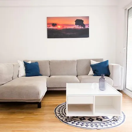 Enviable Location At Port - Walk To Marineta Casiana Appartamento