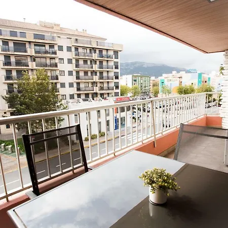 Apartment Enviable Location At Port - Walk To Marineta Casiana